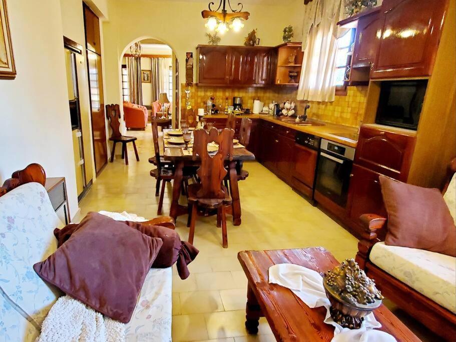 Poli House Family Villa W/ Pool Korfu Dış mekan fotoğraf